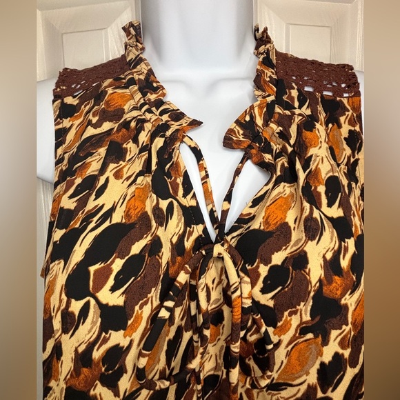 Bobeau Brown & Cream Abstract Print Sleeveless Blouse | Size M | NWOT - Picture 1 of 8